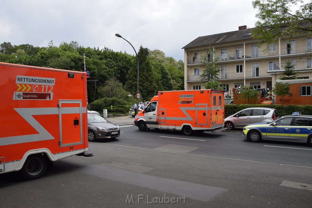 Einsatz BF Koeln Koeln Brueck Bruecker Mauspfad P23.JPG - Miklos Laubert